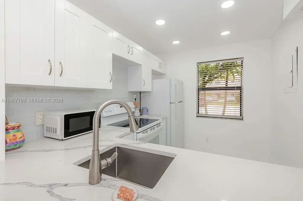10434 Sunrise Lakes Boulevard Sunrise FL 33322