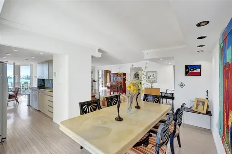 1000 Quayside Terrace Miami FL 33138