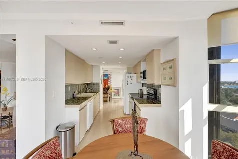 1000 Quayside Terrace Miami FL 33138