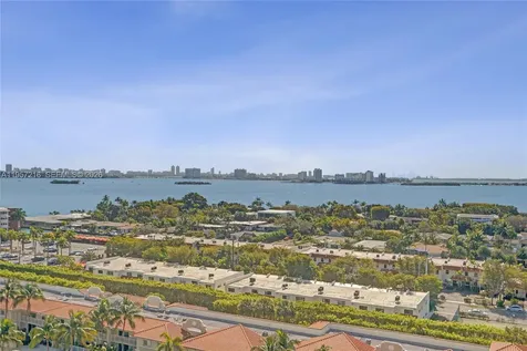 1000 Quayside Terrace Miami FL 33138