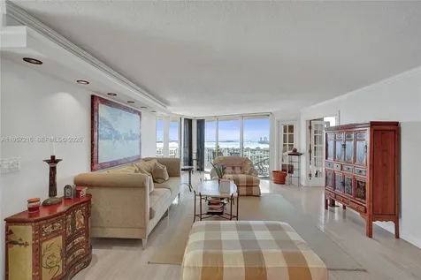 1000 Quayside Terrace Miami FL 33138