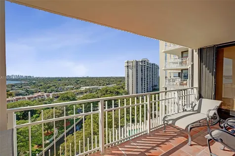 1000 Quayside Terrace Miami FL 33138
