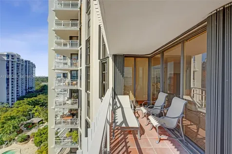 1000 Quayside Terrace Miami FL 33138