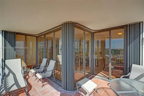 1000 Quayside Terrace Miami FL 33138