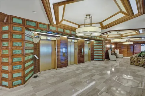 1000 Quayside Terrace Miami FL 33138