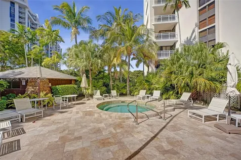 1000 Quayside Terrace Miami FL 33138