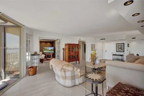 1000 Quayside Terrace Miami FL 33138