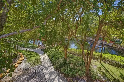 1000 Quayside Terrace Miami FL 33138