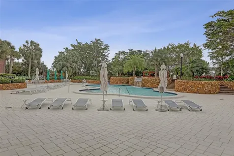 1000 Quayside Terrace Miami FL 33138