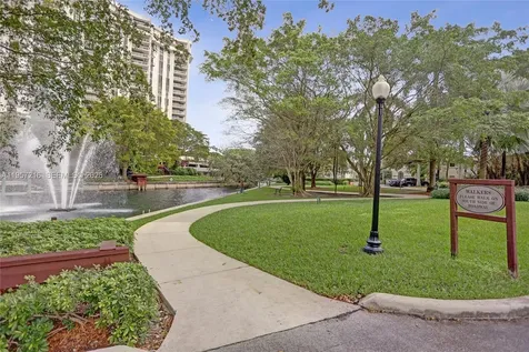 1000 Quayside Terrace Miami FL 33138