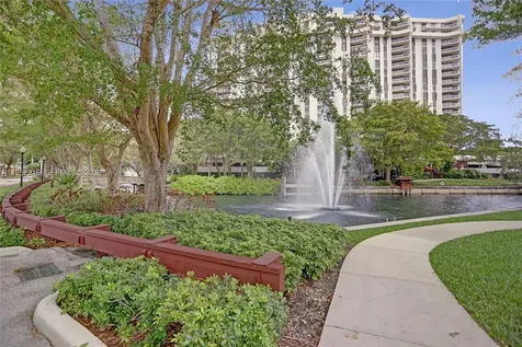 1000 Quayside Terrace Miami FL 33138