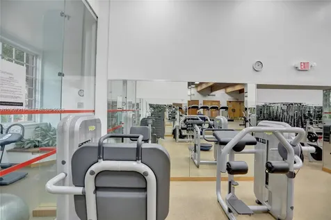 1000 Quayside Terrace Miami FL 33138