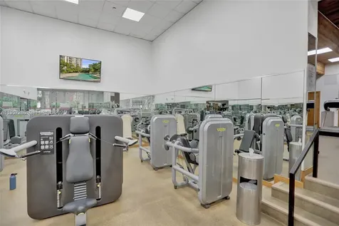 1000 Quayside Terrace Miami FL 33138