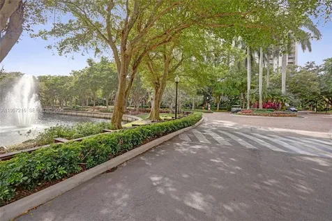 1000 Quayside Terrace Miami FL 33138