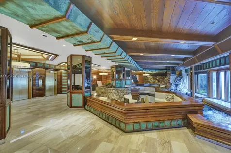 1000 Quayside Terrace Miami FL 33138