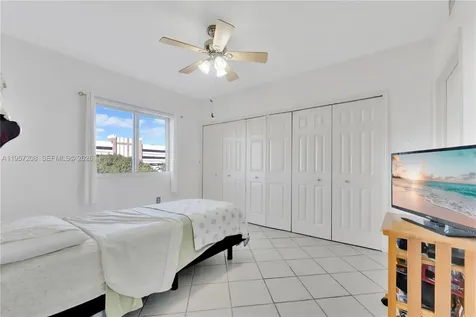 3500 Coral Way Miami FL 33145