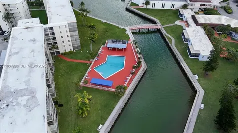 2855 Leonard Drive Aventura FL 33160