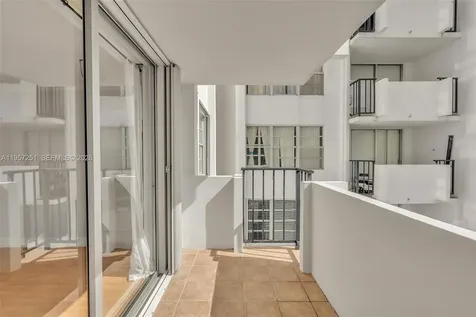 2750 NE 183rd Street Aventura FL 33160