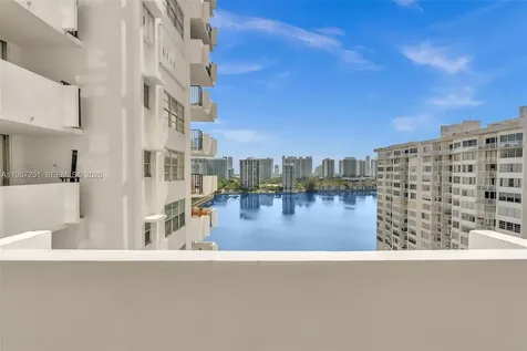 2750 NE 183rd Street Aventura FL 33160