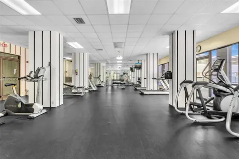 2750 NE 183rd Street Aventura FL 33160