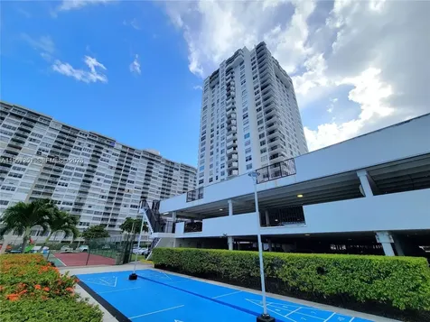 2750 NE 183rd Street Aventura FL 33160