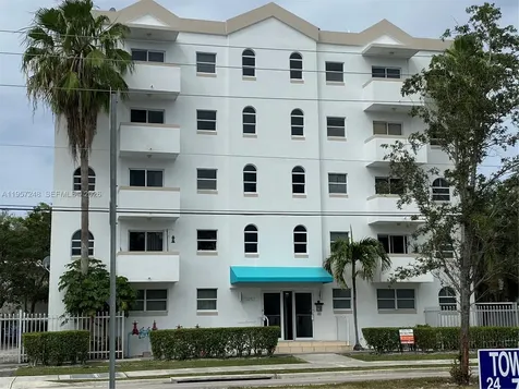 3052 SW 27th Avenue Miami FL 33133