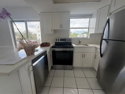 3052 SW 27th Avenue Miami FL 33133
