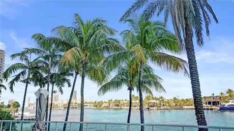 20201 E Country Club Drive Aventura FL 33180