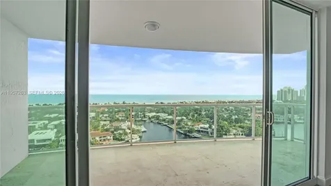 20201 E Country Club Drive Aventura FL 33180