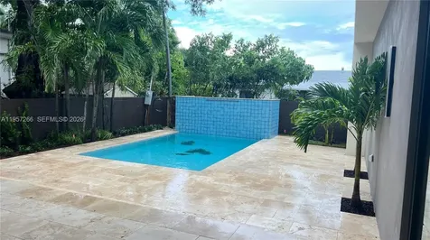 1700 NE 18th Street Fort Lauderdale FL 33305