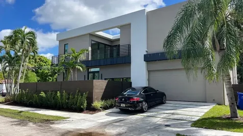 1700 NE 18th Street Fort Lauderdale FL 33305