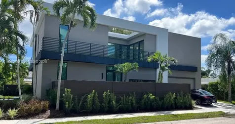 1700 NE 18th Street Fort Lauderdale FL 33305