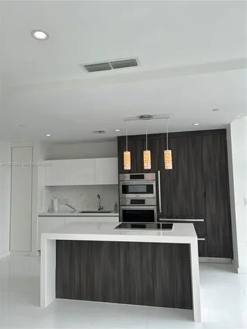851 NE 1st Avenue Miami FL 33132
