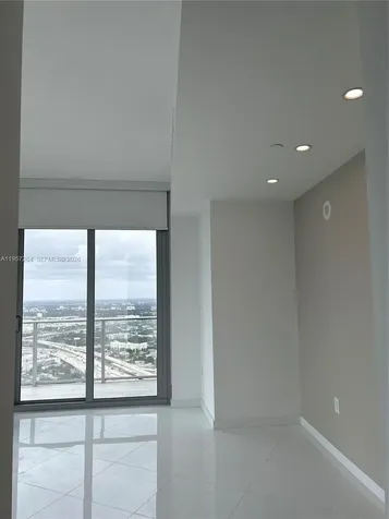 851 NE 1st Avenue Miami FL 33132