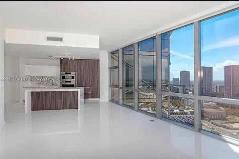 851 NE 1st Avenue Miami FL 33132
