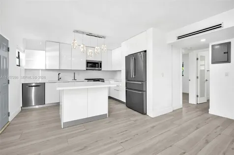 3265 Virginia Street Miami FL 33133