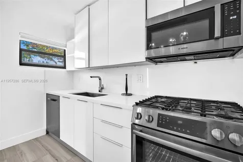 3265 Virginia Street Miami FL 33133