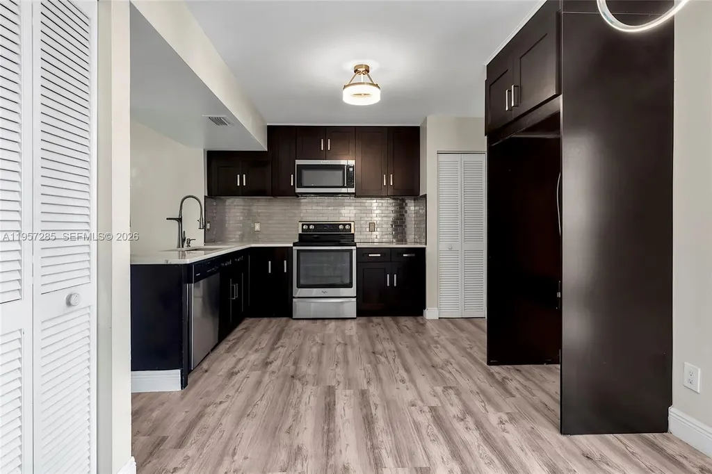 6768 Canary Palm Circle Boca Raton FL 33433