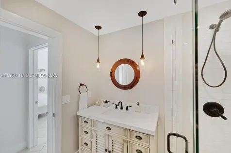 230 Jolly Roger Drive Key Largo FL 33037