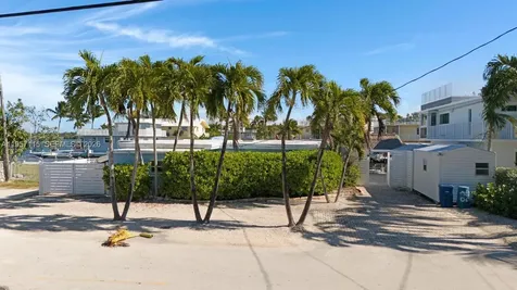 230 Jolly Roger Drive Key Largo FL 33037