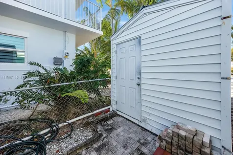 230 Jolly Roger Drive Key Largo FL 33037