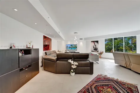 21200 Point Place Aventura FL 33180