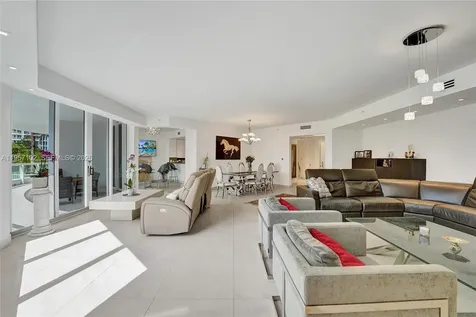 21200 Point Place Aventura FL 33180