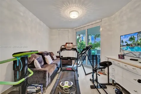 21200 Point Place Aventura FL 33180