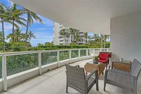21200 Point Place Aventura FL 33180