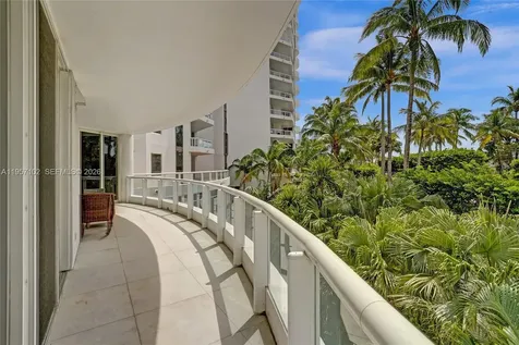 21200 Point Place Aventura FL 33180