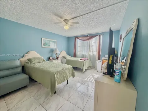 2901 NW 46th Avenue Lauderdale Lakes FL 33313