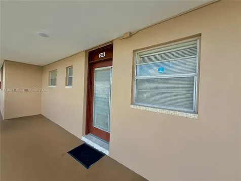 2901 NW 46th Avenue Lauderdale Lakes FL 33313