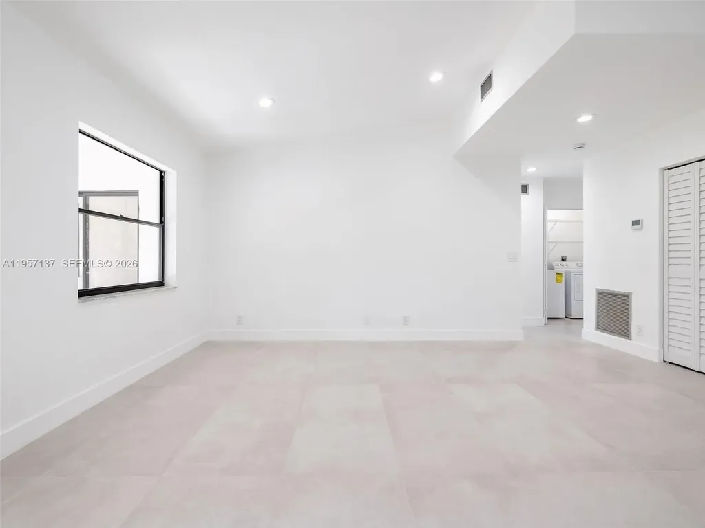 10988 Lake Front Place Boca Raton FL 33498