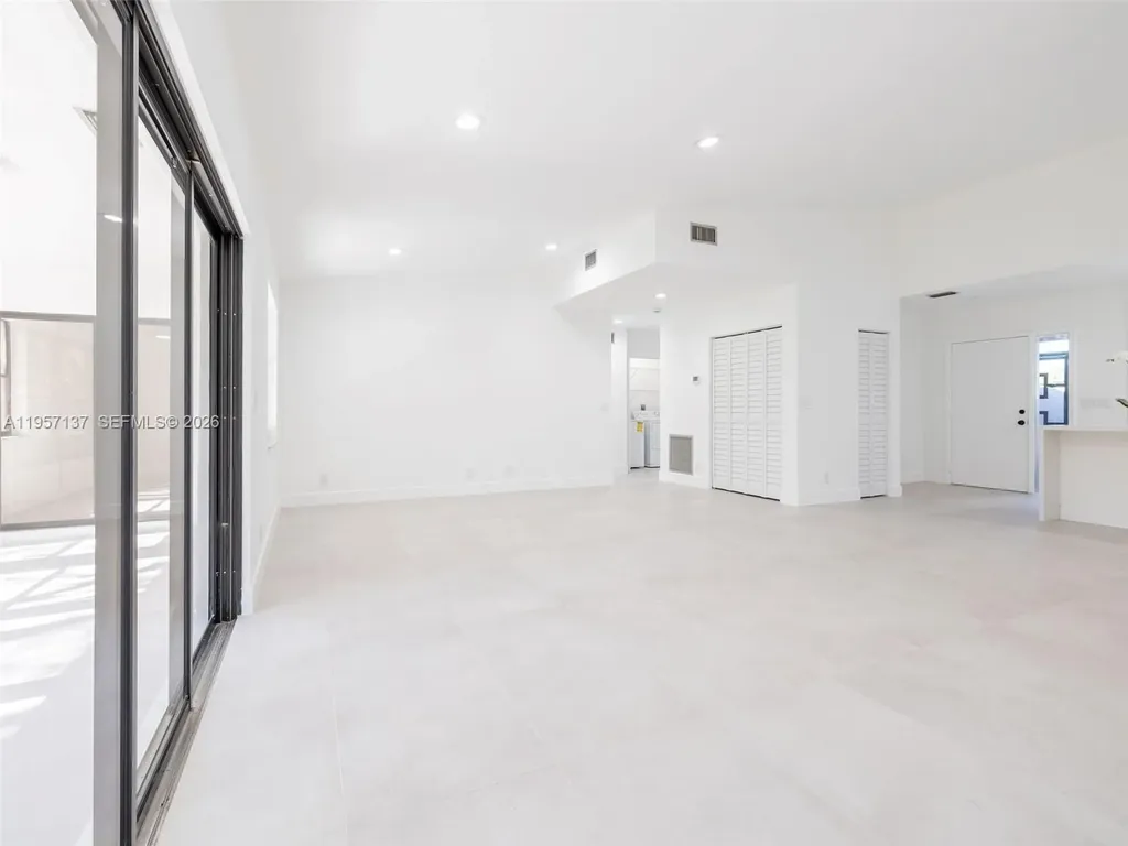 10988 Lake Front Place Boca Raton FL 33498